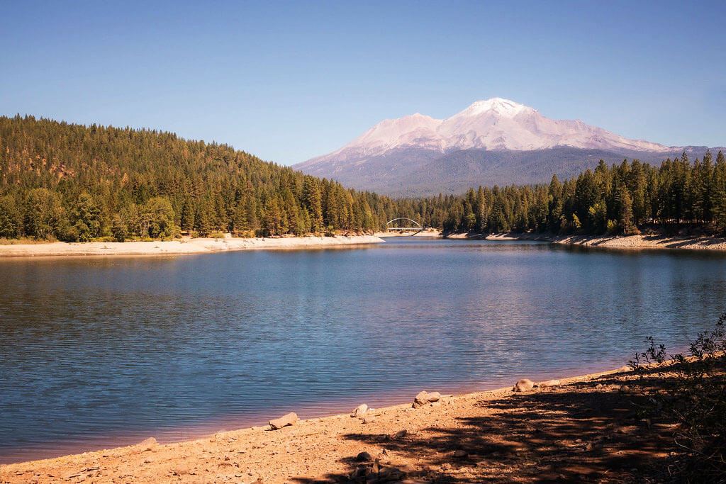 Lake at Mount Shashta